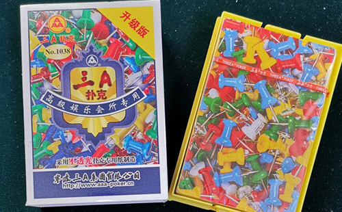 伊宁市扑克批发采购指南与产品质量识别要点解析